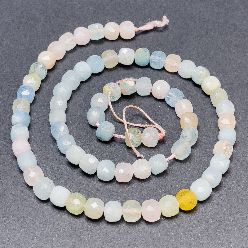Morganite Beads on a Thread, Faceted Cube, 6 mm Diameter +-, Length 39 cm+